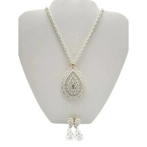Trifari White Enamel Filigree Pendant Chain Necklace Earrings Set Vintage